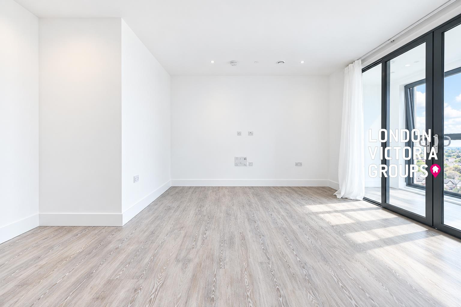 2 bed property in Pearson Building, 8 Station Road, Croydon, London